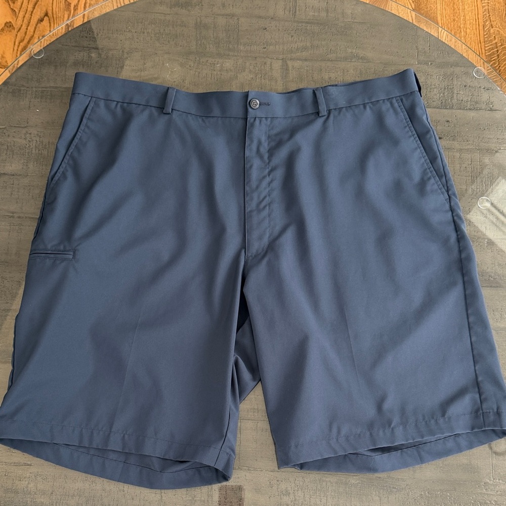 Grand Slam Golf Men's Navy Flat Front Shorts. Size 42, inseam 10.5 in. Casual